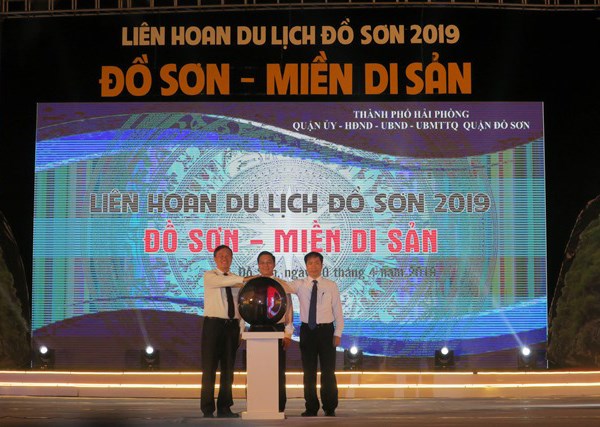 Hải Phòng: Liên hoan du lịch “Đồ Sơn- Miền di sản” - Anh 1