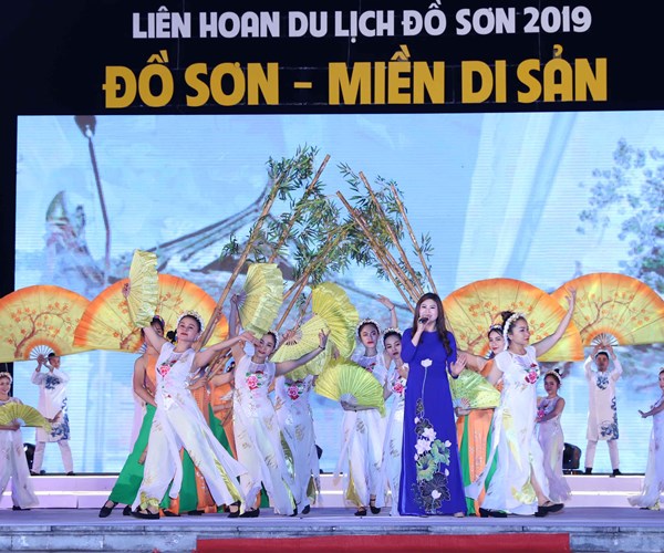 Hải Phòng: Liên hoan du lịch “Đồ Sơn- Miền di sản” - Anh 4