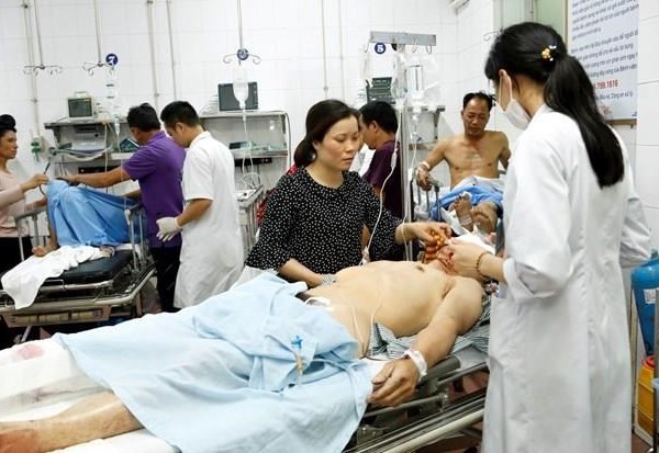 Khám, cấp cứu gần 9.800 ca tai nạn giao thông trong 5 ngày nghỉ lễ - Anh 1