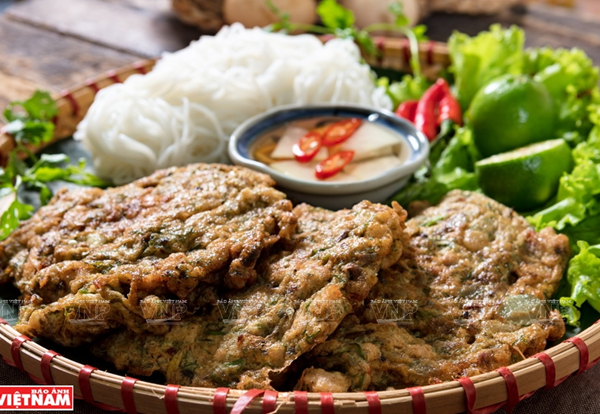 Chả rươi - món ăn không thể bỏ qua khi đến du lịch Hà Nội - Anh 1
