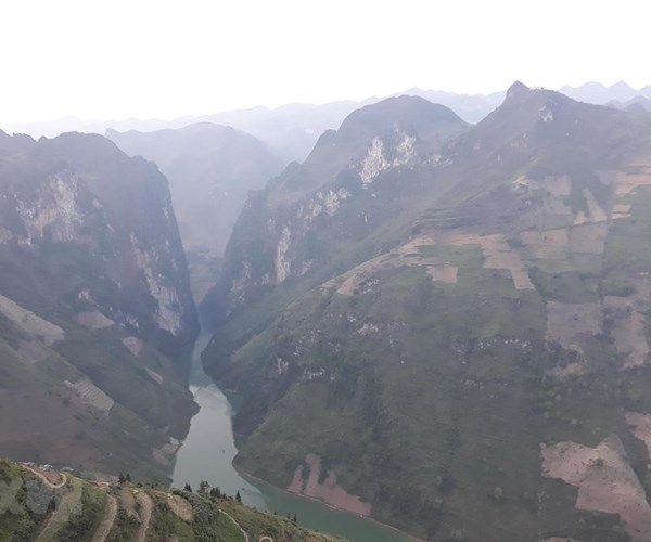 Cao nguyên đá Đồng Văn: Đòn bẩy phát triển du lịch ở Hà Giang - Anh 1