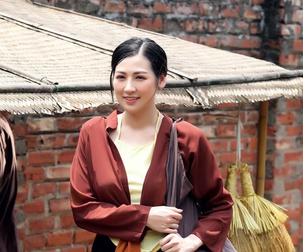 A Hau Tu Anh bat ngo tai xuat sau sinh trong ao tu than – Nghi van lan san dien anh? - Anh 5