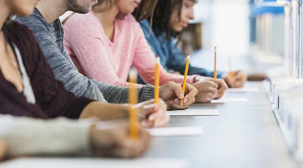 Chuyên gia tâm lý dạy bạn cách giải quyết nỗi lo trước kỳ thi đại học - Anh 2