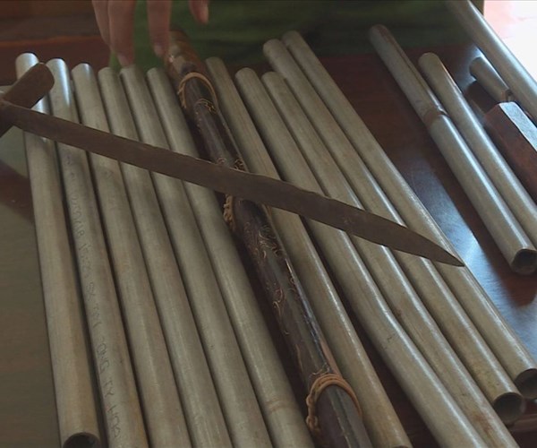 21 học sinh chém nhau kinh hoàng sau giờ học - Anh 2