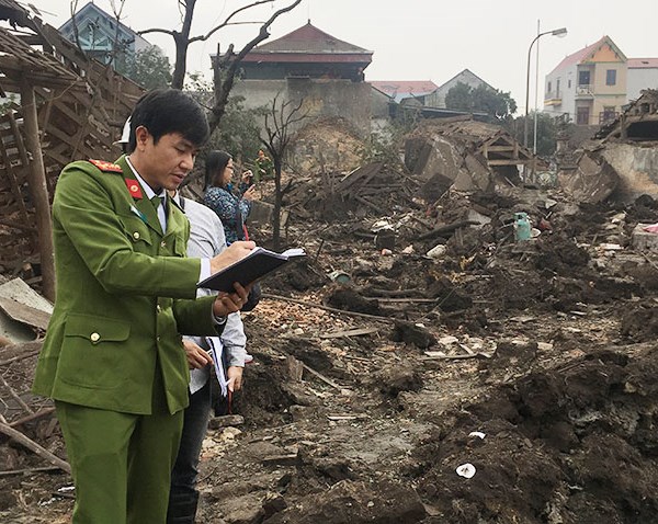 "Làng tỷ phú đồng nát" nóng bức và canh cánh nổi lo cháy nổ - ảnh 1