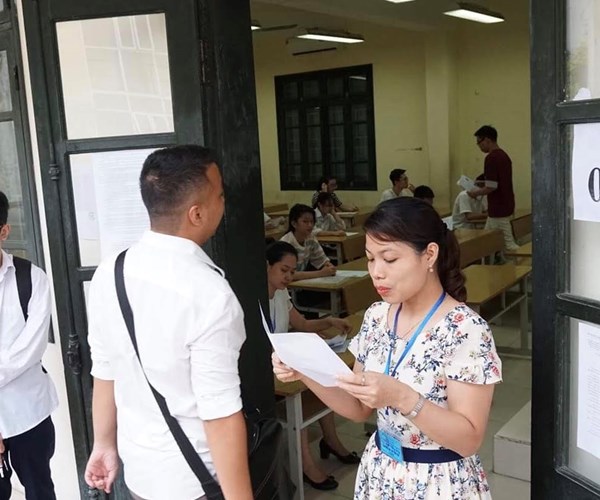 Hôm nay, gần 900.000 thí sinh làm thủ tục dự thi THPT quốc gia 2019 - Anh 1