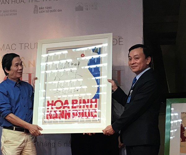 Thông điệp trong một bức tranh - Anh 1