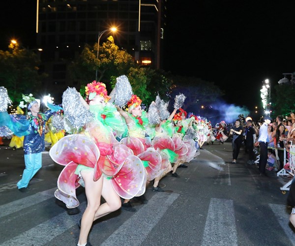 Le hoi carnival duong pho– DIFF 2019- dem thu 5 cuong nhiet - Anh 4
