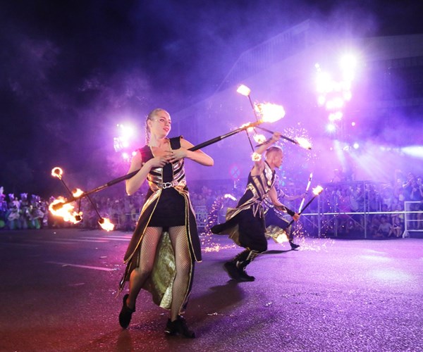 Le hoi carnival duong pho– DIFF 2019- dem thu 5 cuong nhiet - Anh 5