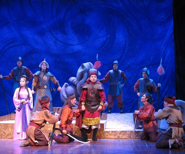 Nghệ sĩ Quang Khải xuất thần với vai Hồ Quý Ly trên sân khấu cải lương - Anh 3