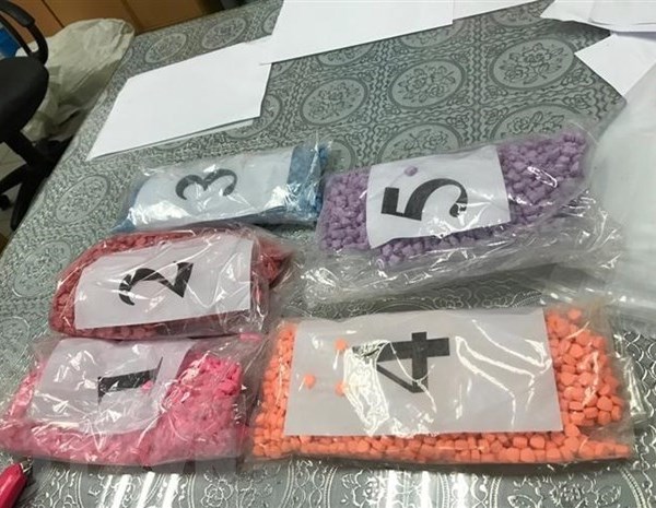 Sơn La: Bắt quả tang đối tượng vận chuyển, mua bán trái phép ma túy - Anh 1