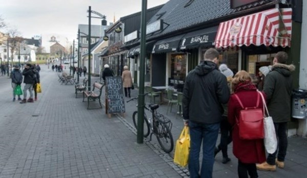 Iceland là quốc gia có chi phí sinh hoạt đắt đỏ nhất châu Âu - Anh 1