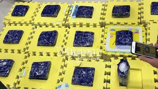 Phát hiện vụ vận chuyển trái phép 8 kg ma túy giấu trong đồ chơi - Anh 1