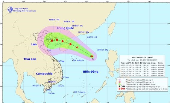 Áp thấp mạnh lên, gây mưa dông khu vực Bắc và giữa Biển Đông - Anh 1