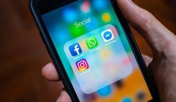 Facebook xác nhận có kế hoạch đổi tên ứng dụng Instagram và WhatsApp - Anh 1