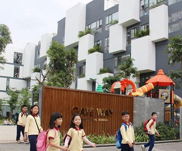 Những điều chưa biết về trường quốc tế bỏ quên học sinh trên xe buýt - Anh 1