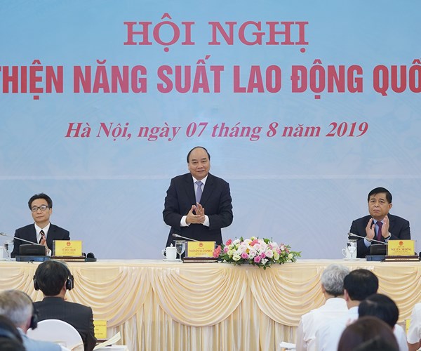 Thủ tướng chủ trì Hội nghị cải thiện năng suất lao động quốc gia - Anh 1