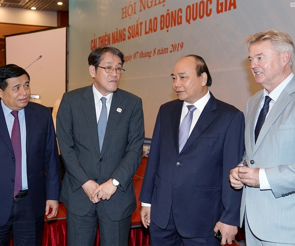 Thủ tướng kêu gọi tạo bứt phá mới trong năng suất lao động - Anh 1