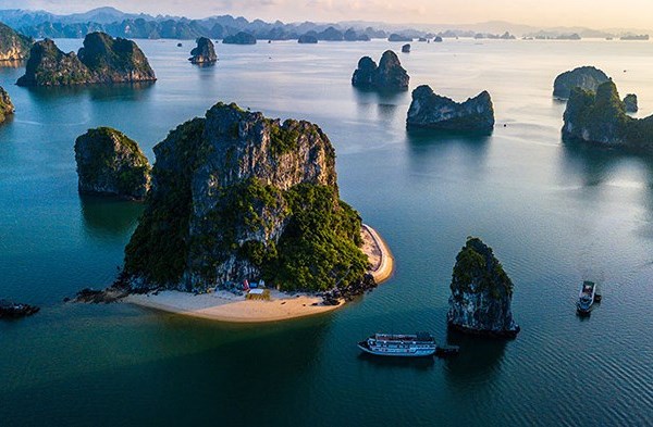 Ngừng sử dụng sản phẩm nhựa dùng một lần trên Vịnh Hạ Long từ 1.9 - Anh 1