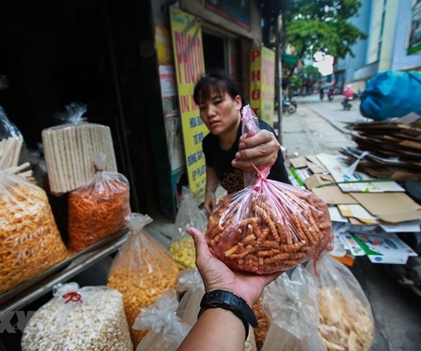 Tập trung thực hiện các giải pháp ngăn chặn, đẩy lùi rác thải nhựa - Anh 1