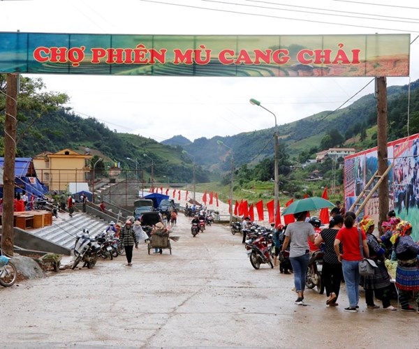 Lễ chào mừng Tết độc lập và chợ phiên vùng cao Mù Cang Chải - Anh 1