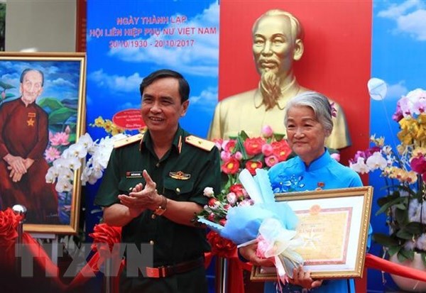 Nữ họa sĩ khắc họa Mẹ Việt Nam Anh hùng trở thành bất tử - Anh 3
