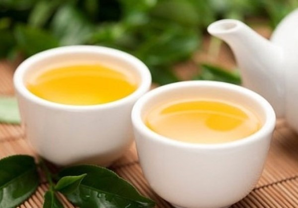 Tuyệt đối không uống những loại nước này khi vừa ngủ dậy - Anh 1