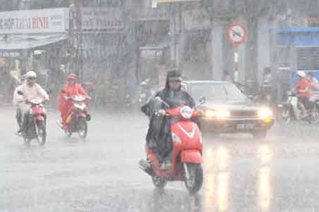 Thời tiết đêm 8 ngày 9.9: Bắc Bộ mưa giông, đề phòng lốc, sét, mưa đá và gió giật mạnh - Anh 1