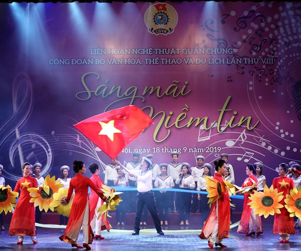 Liên hoan nghệ thuật quần chúng Công đoàn Bộ VHTTDL: Bất ngờ và ấn tượng - Anh 4
