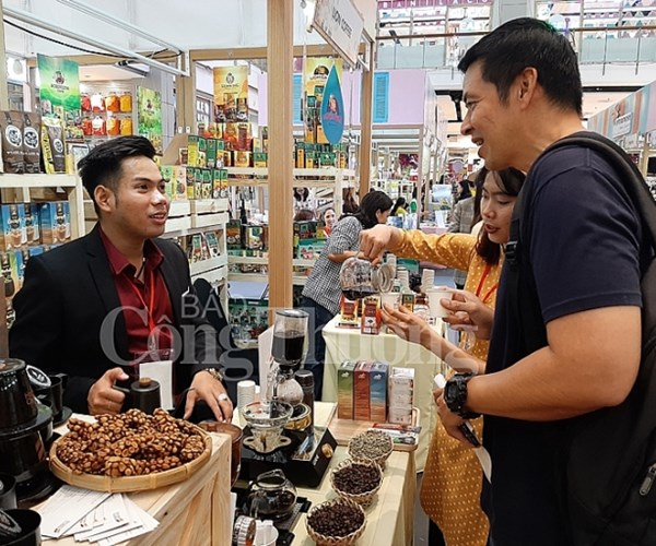 Đưa sản phẩm Việt tiến sâu vào thị trường Thái Lan - Anh 1