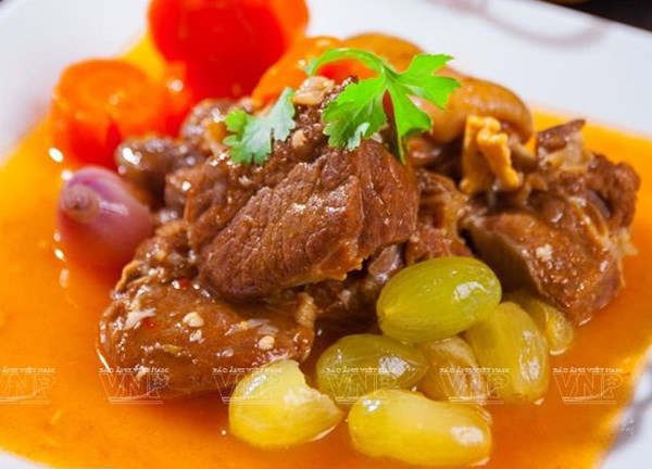 Cừu nấu nho - món ăn đặc biệt và hấp dẫn đất Ninh Thuận - Anh 1