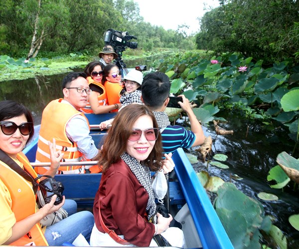 Mê mẩn Trà Sư mùa nước nổi - Anh 4