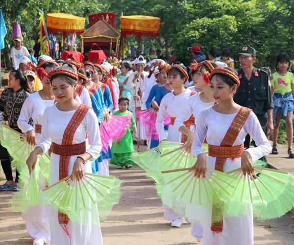 Đồng bào Chăm ở Bình Thuận nô nức đón Lễ hội Katê 2019 - Anh 1