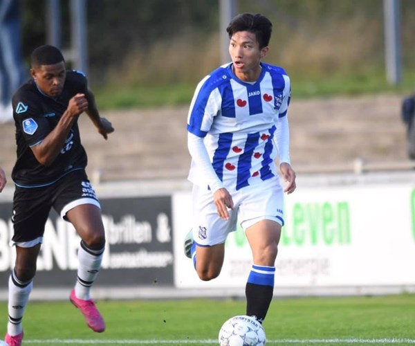 Đoàn Văn Hậu lần đầu chơi trọn vẹn 90 phút cho SC Heerenveen - Anh 1