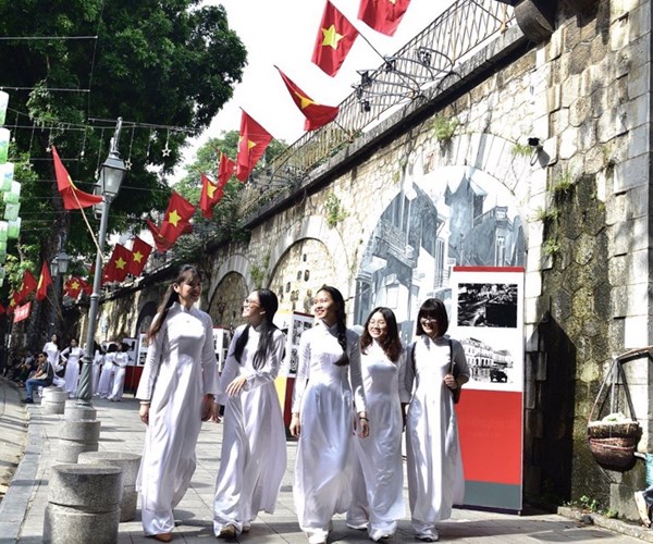 "Ký ức Hà Nội - 65 năm": Tái hiện khí thế hào hùng của dân tộc - ảnh 3