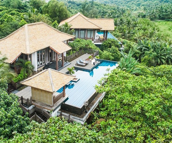 Giải thưởng Condé Nast Traveler Readers’ Choice Awards 2019 vinh danh InterContinental Danang Sun Peninsula Resort - Anh 1