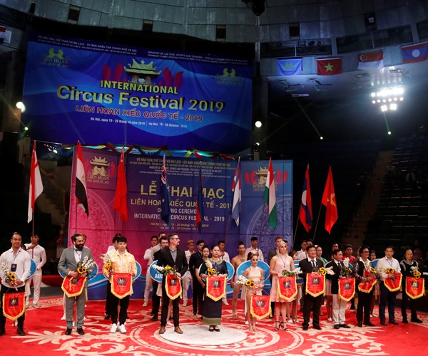 Liên hoan Xiếc quốc tế 2019: Cơ hội để được xem những pha trình diễn xiếc ngoạn mục - Anh 2