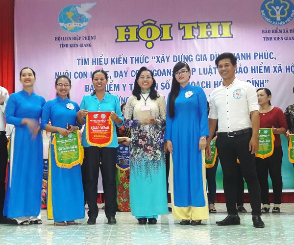 Kiên Giang thực hiện thí điểm “Bộ tiêu chí ứng xử trong gia đình” - Anh 1