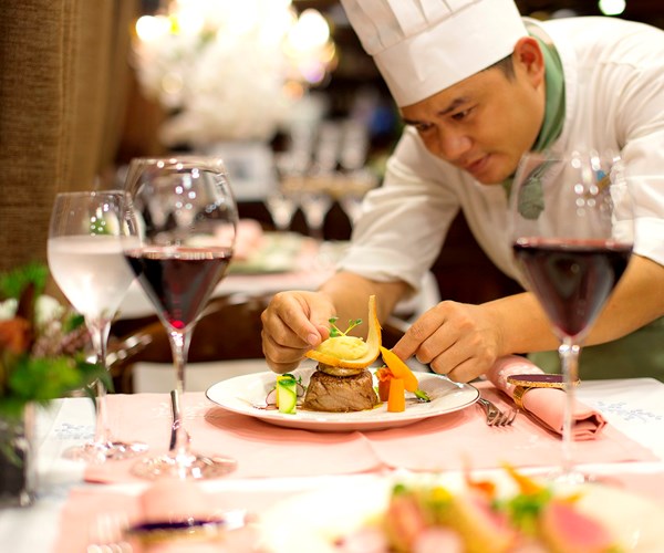 Chuyến đi đáng giá trên vịnh Hạ Long - Anh 9
