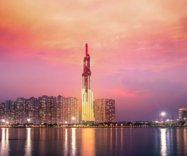 Vinpearl Luxury Hotel Landmark 81 là “Khách sạn hướng sông hàng đầu thế giới” - Anh 2