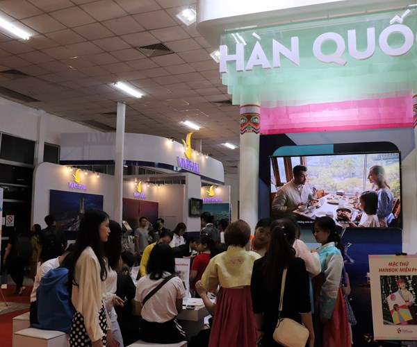 Hội chợ Du lịch quốc tế Cần Thơ thu hút người dân và du khách - Anh 7