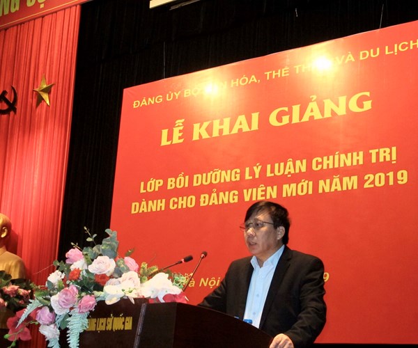 Đảng ủy Bộ VHTTDL khai mạc lớp bồi dưỡng lý luận chính trị dành cho đảng viên mới - Anh 2