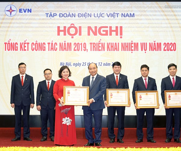 Thủ tướng: Không để thiếu điện là mệnh lệnh - Anh 2