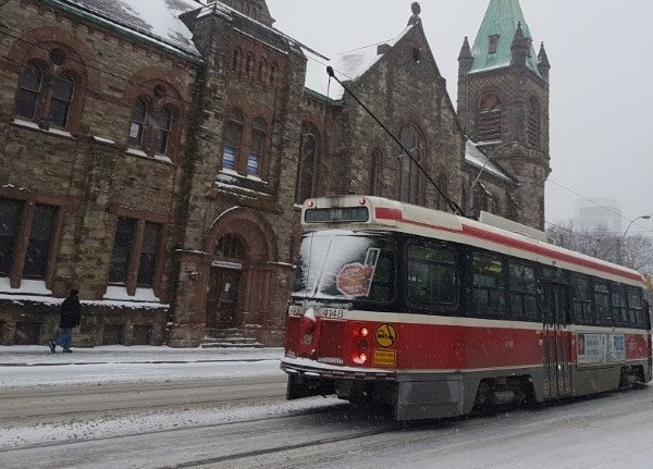 Canada: Toronto chính thức 'khai tử' hệ thống tàu điện lịch sử - Anh 1