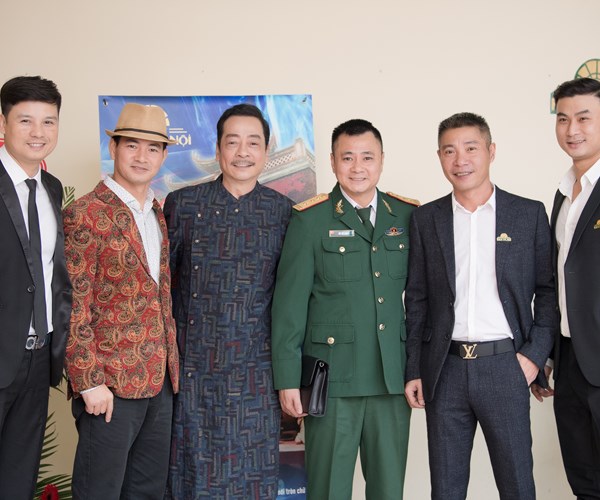 Nhà hát Kịch Hà Nội kỷ niệm 60 năm thành lập và đón nhận Huân chương Lao động hạng Ba - Anh 4