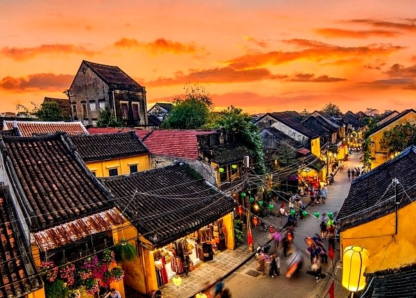 Việt Nam đón trên 18 triệu lượt khách quốc tế năm 2019 - Anh 1