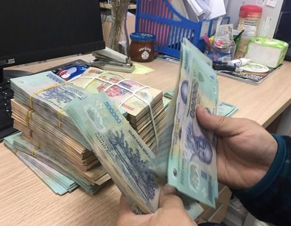 Mức lương cơ sở đối với cán bộ, công chức tăng thêm 7,38% từ ngày 1.7 - Anh 1