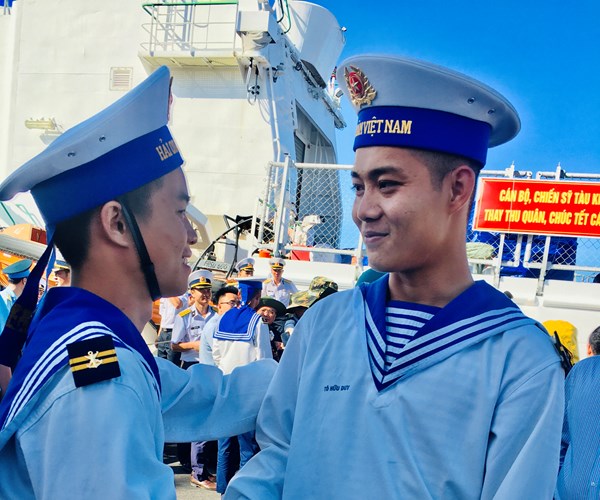 Kết thúc hải trình thăm tặng quà quân dân huyện đảo Trường Sa - Anh 5