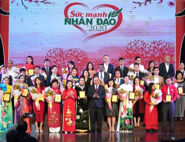 Thủ tướng: ‘Hãy trao yêu thương để nhận về hạnh phúc’ - Anh 2