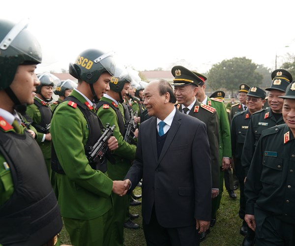 Thủ tướng kiểm tra công tác sẵn sàng chiến đấu tại Bộ Tư lệnh Cảnh sát cơ động - Anh 4